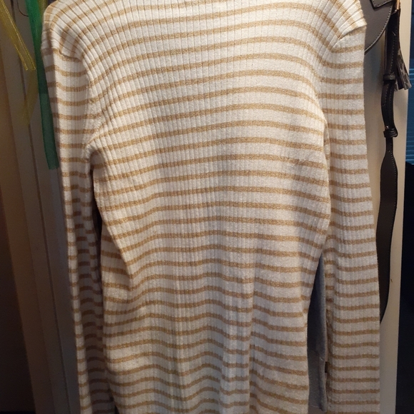 Sweater - Picture 2 of 3